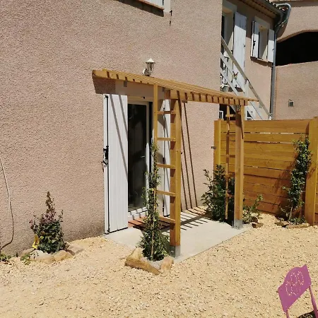 Avec Jardin Lägenhet *