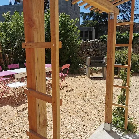 Avec Jardin Lägenhet *